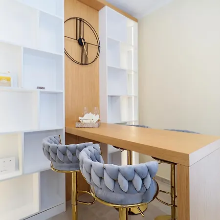 Baycasa ネア・スキオニ