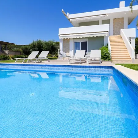 Villa Baycasa *