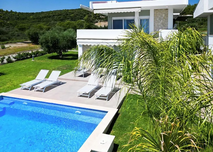 Вилла Baycasa Неа-Скиони