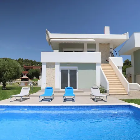 Baycasa ניאה סקיוני