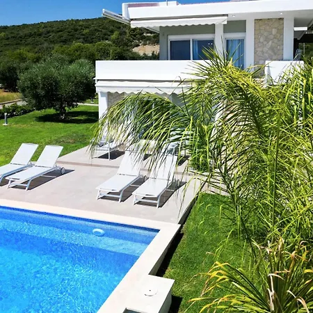 Villa Baycasa Nea Skioni