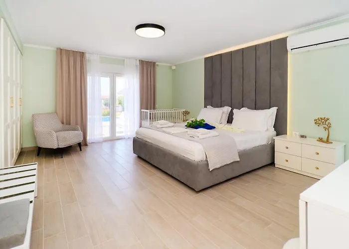 Baycasa Villa